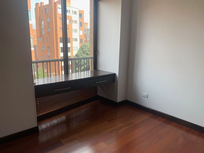 Apartamento de 2 alcobas en venta en Desarrollo Brazuelos, Bogotá, 120 m² · foto 2 de 23