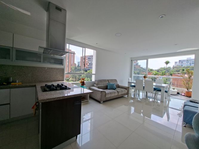 Apartamento de 3 alcobas en venta en Santa Teresita, Cali, 123 m² · foto 2 de 11
