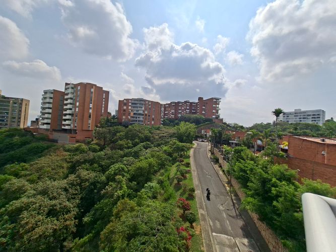 Apartamento de 3 alcobas en venta en Santa Teresita, Cali, 123 m² · foto 6 de 11