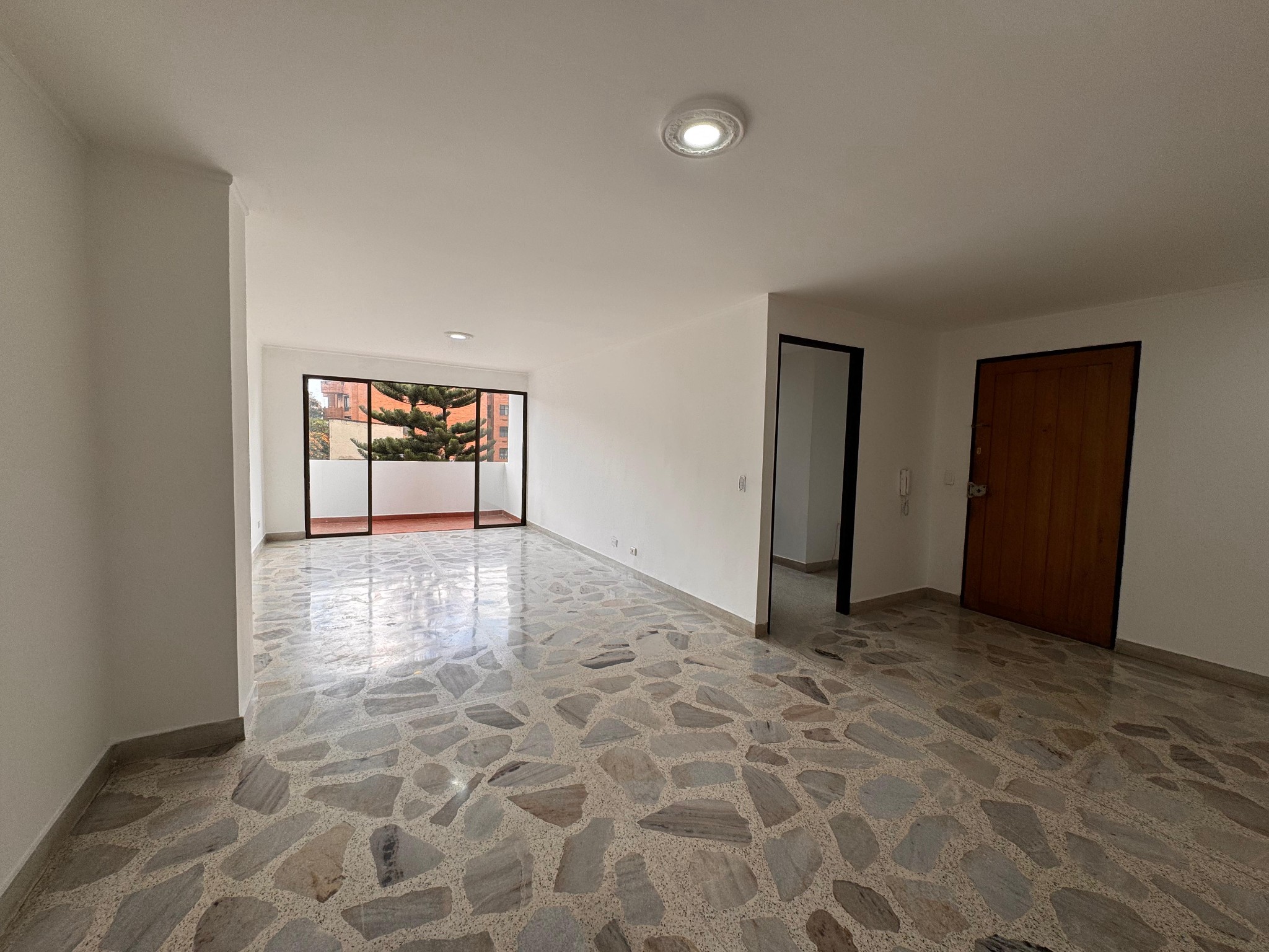 TRANSVERSAL 39 66A 6 AP 501