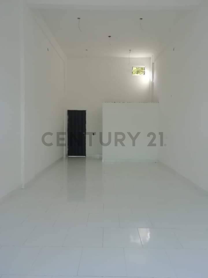 Alquilo salón Comercial en Ubicación Estratégica — foto 2