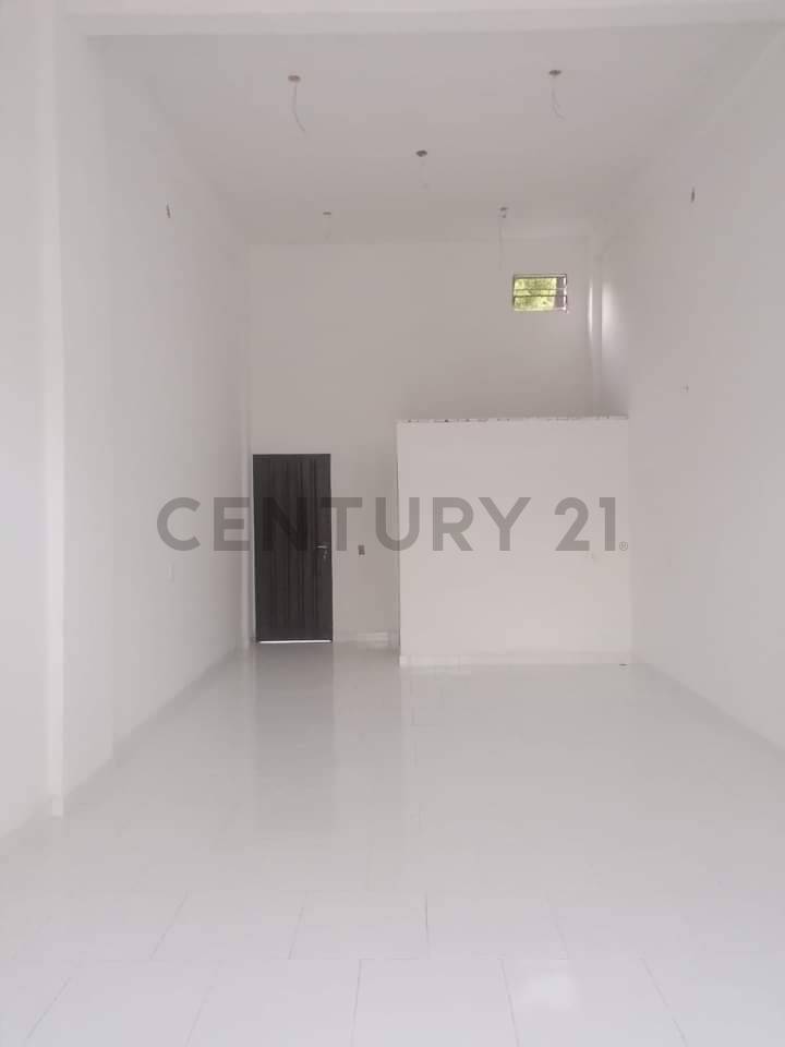 Alquilo salón Comercial en Ubicación Estratégica — foto 3