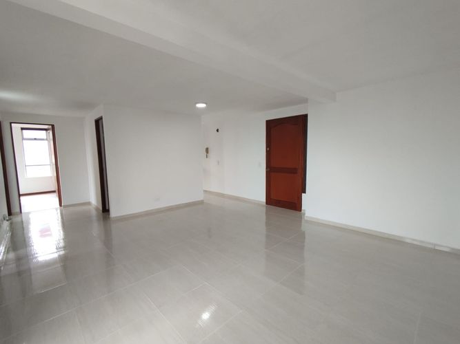 Apartamento de 3 alcobas en arriendo en El Poblado, Medellín, 80 m² · foto 3 de 15