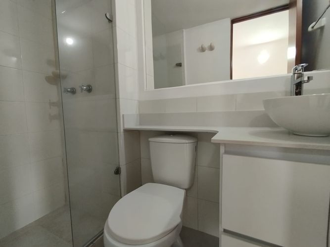 Apartamento de 3 alcobas en arriendo en El Poblado, Medellín, 80 m² · foto 5 de 15