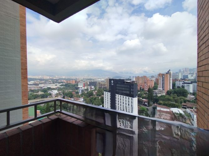 Apartamento de 3 alcobas en arriendo en El Poblado, Medellín, 80 m² · foto 6 de 15