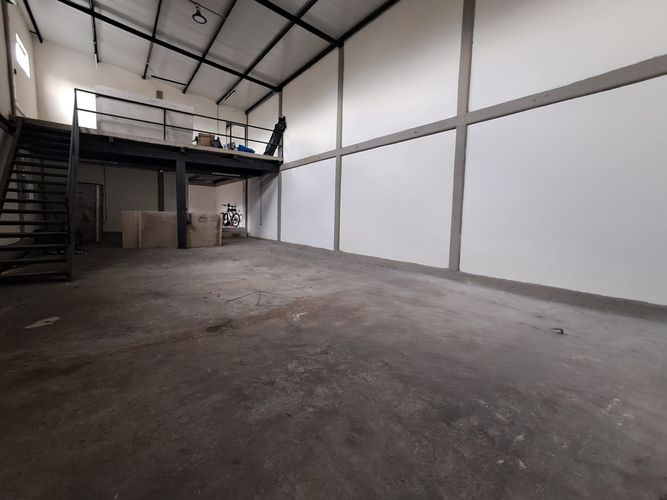 Bodega en arriendo en Los Naranjos, Dosquebradas, 250 m² · foto 7 de 8
