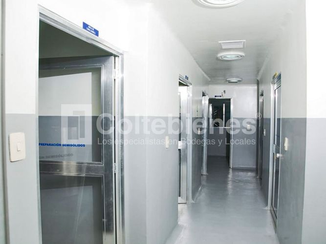 Bodega en venta en Belén, Medellín, 650 m² · foto 4 de 14