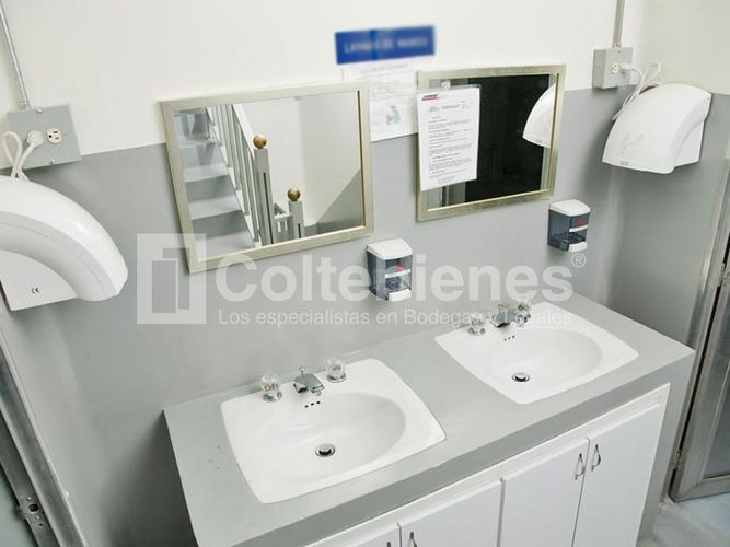 Bodega en venta en Belén, Medellín, 650 m² · foto 12 de 14