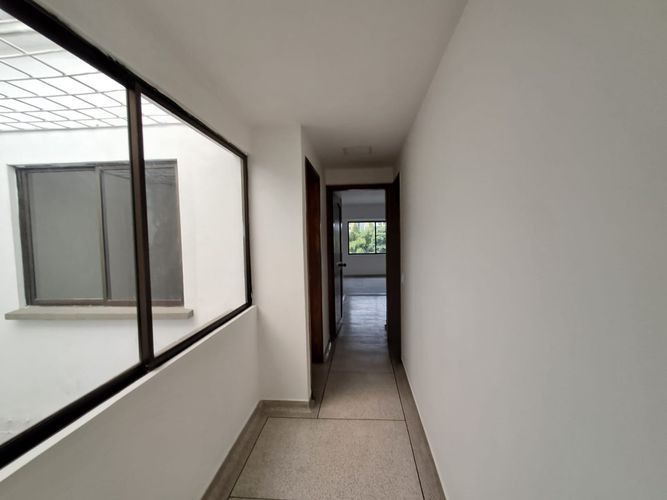 Oficina en arriendo en Maraya, Pereira, 90 m² · foto 4 de 10