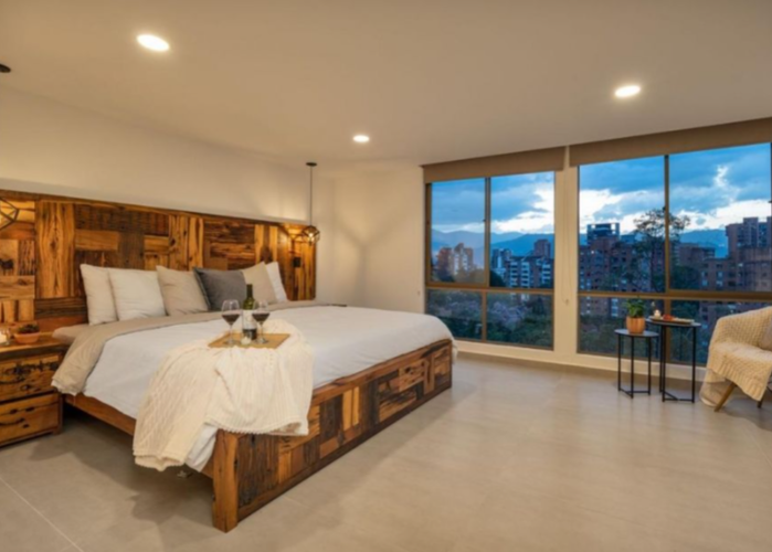 Apartamento de 3 alcobas en venta en El Tesoro, Medellín, 193 m² · foto 20 de 24