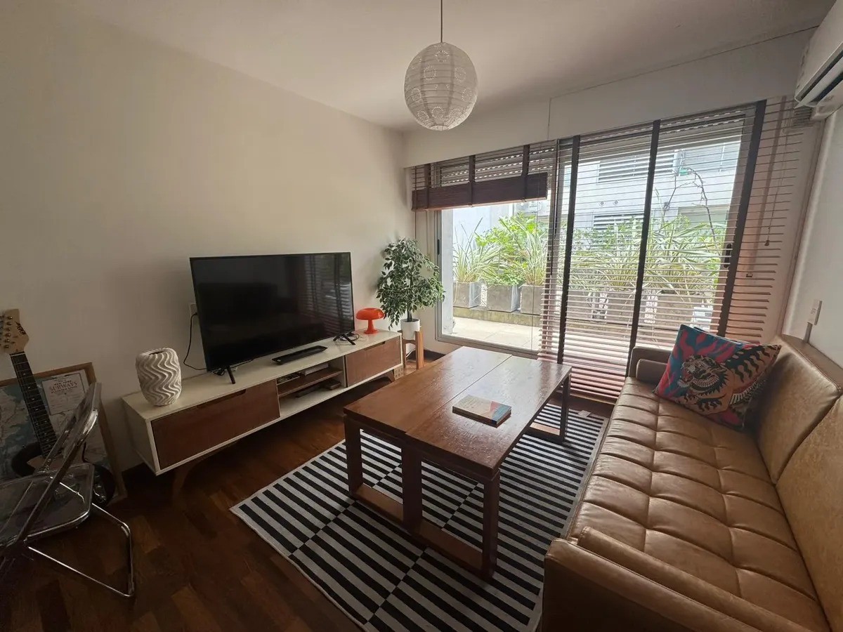 ALQUILA EXCLUSIVO APARTAMENTO AMOBLADO 1 DORMITORIO CON GARAGE EN PUNTA CARRETAS.