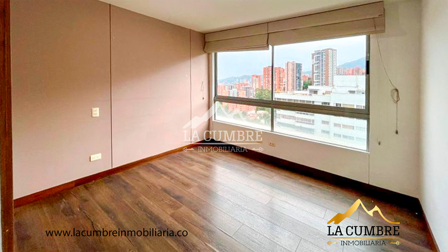 Apartamento de 2 alcobas en arriendo en Los Balsos, Medellín, 121 m² · foto 11 de 11