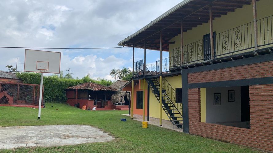 Finca en venta en La Bella, Pereira, 8050 m² · foto 6 de 7