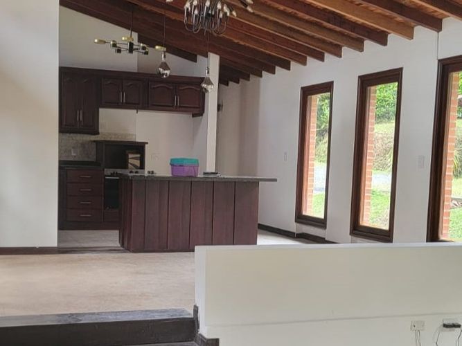 Casa de 5 alcobas en arriendo en El Estanquillo, Dosquebradas, 400 m² · foto 5 de 16