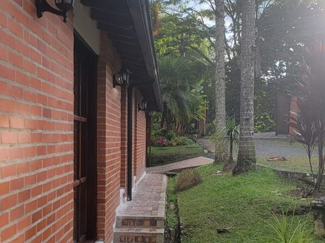 Casa de 5 alcobas en arriendo en El Estanquillo, Dosquebradas, 400 m² · foto 14 de 16
