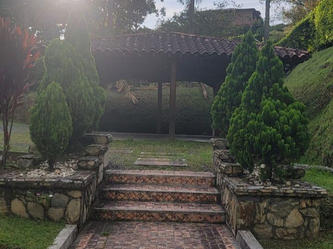 Casa de 5 alcobas en arriendo en El Estanquillo, Dosquebradas, 400 m² · foto 15 de 16