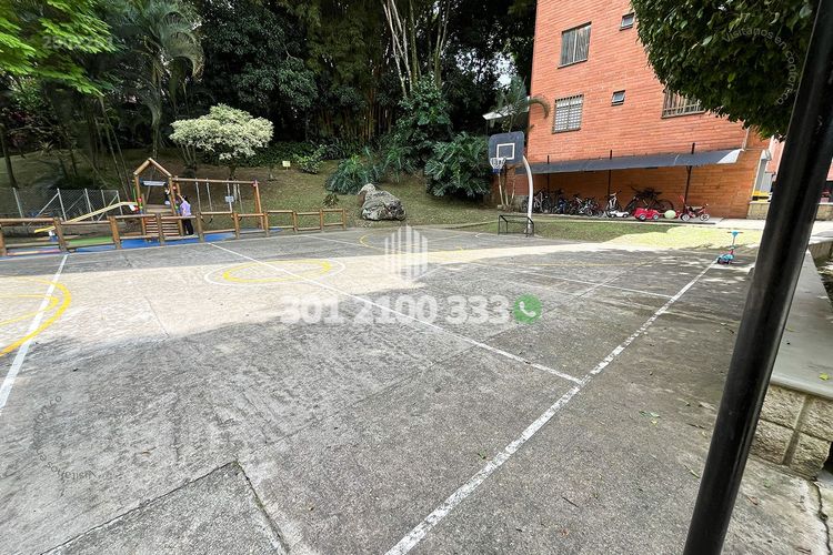 Apartamento de 2 alcobas en arriendo en El Diamante 2, Medellín, 80 m² · foto 11 de 12