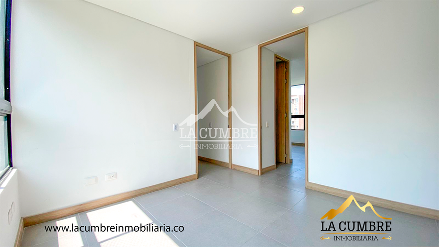 Apartamento de 3 alcobas en arriendo en La Calera, Medellín, 127 m² · foto 3 de 17