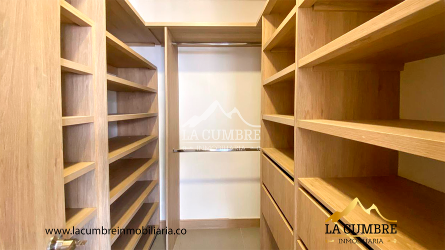 Apartamento de 3 alcobas en arriendo en La Calera, Medellín, 127 m² · foto 11 de 17