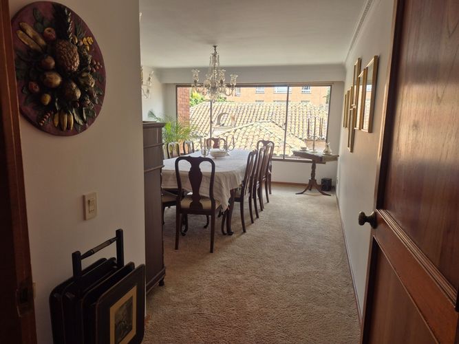 Apartamento de 3 alcobas en venta en Los Rosales, Bogotá, 208 m² · foto 8 de 22