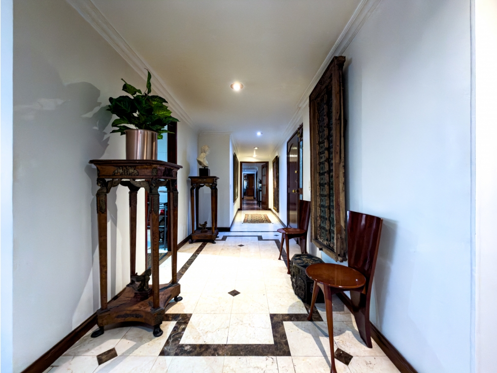 Apartamento en venta en Chicó Navarra, Bogotá · foto 8 de 24