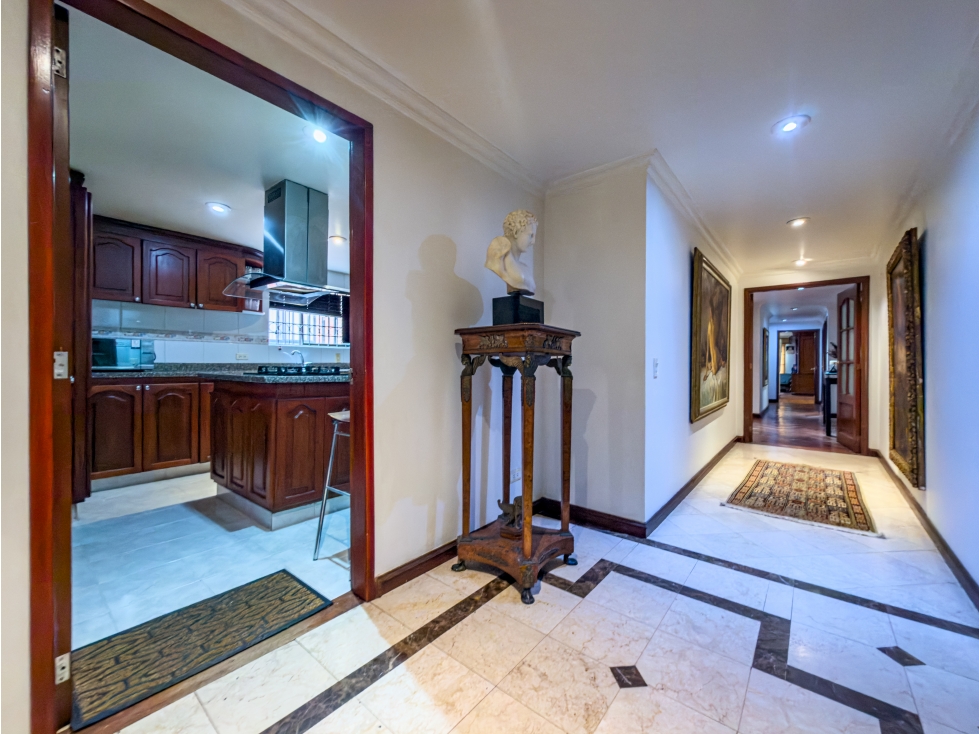 Apartamento en venta en Chicó Navarra, Bogotá · foto 10 de 24
