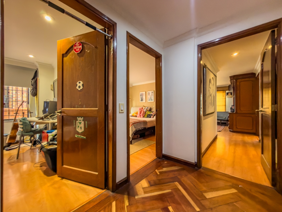 Apartamento en venta en Chicó Navarra, Bogotá · foto 17 de 24