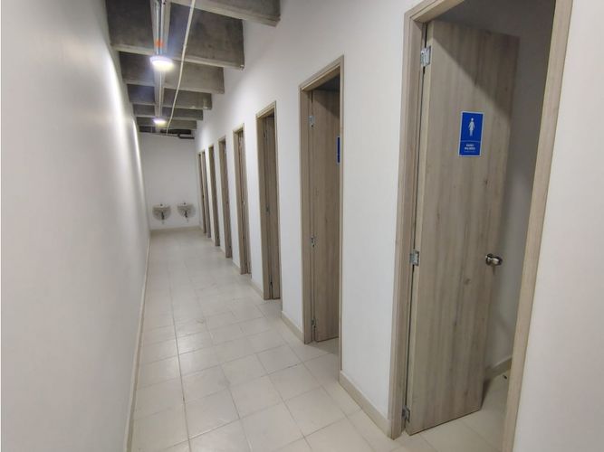 Bodega en arriendo en Las Mercedes, Itagüí, 850 m² · foto 7 de 8