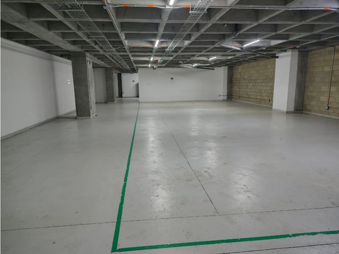 Bodega en arriendo en Las Mercedes, Itagüí, 850 m² · foto 8 de 8