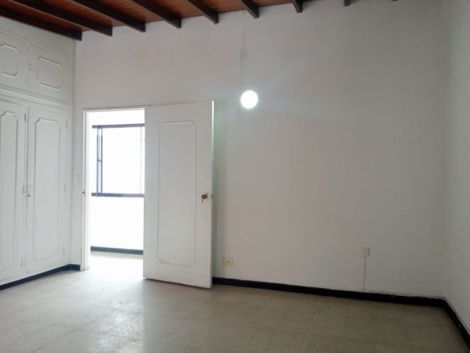 Oficina en arriendo en Laureles, Medellín, 223 m² · foto 4 de 19