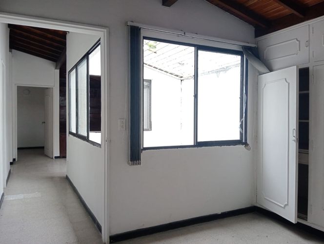 Oficina en arriendo en Laureles, Medellín, 223 m² · foto 6 de 19