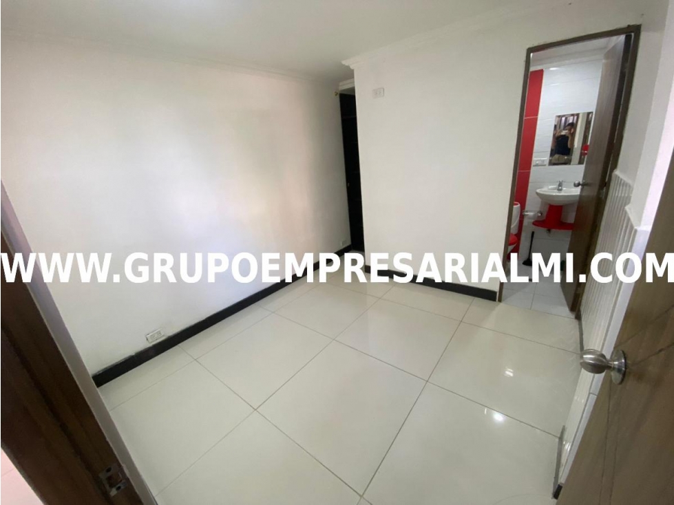Apartaestudio en venta en Los colores, Medellín 2
