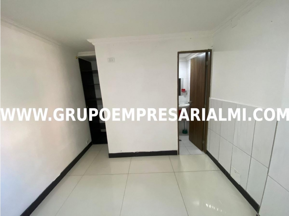 Apartaestudio en venta en Los colores, Medellín 3