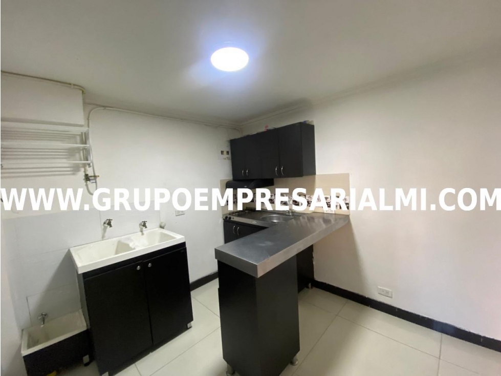Apartaestudio en venta en Los colores, Medellín 5