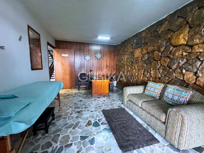 Casa de 11 alcobas en venta en Miraflores, Cali, 885 m² · foto 21 de 24