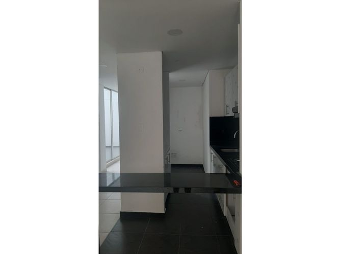 Apartamento de 3 alcobas en venta en La Pola, Ibagué, 140 m² · foto 3 de 24
