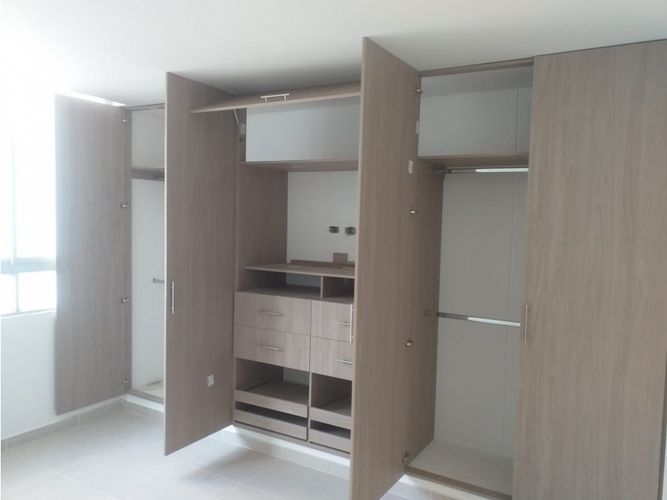 Apartamento de 3 alcobas en venta en La Pola, Ibagué, 140 m² · foto 13 de 24