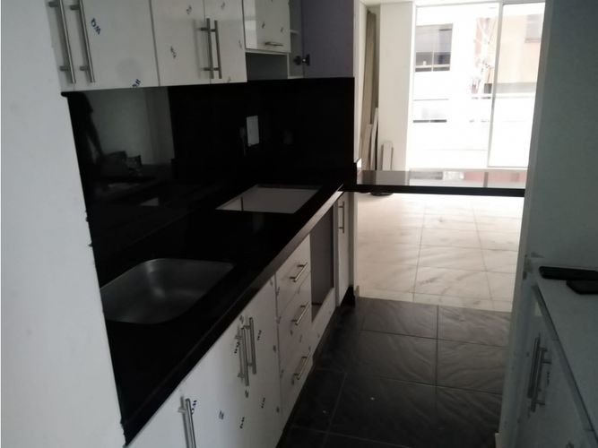 Apartamento de 3 alcobas en venta en La Pola, Ibagué, 140 m² · foto 5 de 24