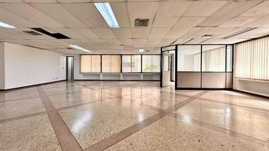 Oficina en arriendo en Patio Bonito, Medellín, 125 m² · foto 6 de 13