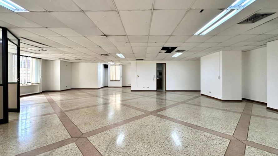 Oficina en arriendo en Patio Bonito, Medellín, 125 m² · foto 7 de 13