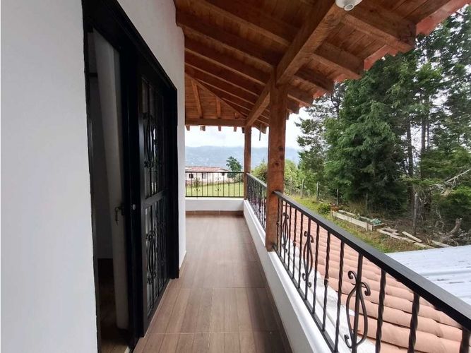 Casa de 6 alcobas en arriendo en El Salado, Guarne, 900 m² · foto 15 de 24