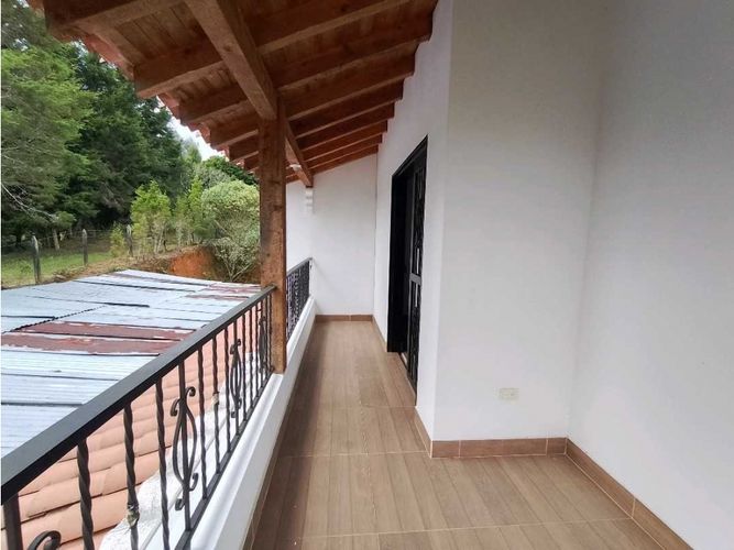 Casa de 6 alcobas en arriendo en El Salado, Guarne, 900 m² · foto 22 de 24