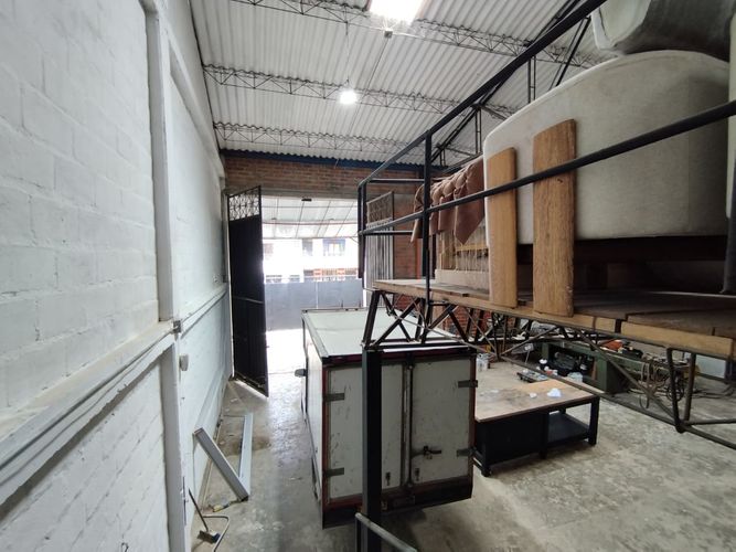 Bodega en arriendo en La Tablaza, La Estrella, 575 m² · foto 2 de 9