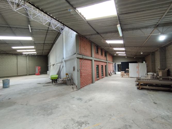 Bodega en arriendo en La Tablaza, La Estrella, 575 m² · foto 4 de 9