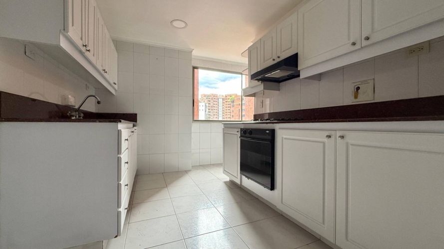 Apartamento de 3 alcobas en arriendo en La Florida, Medellín, 170 m² · foto 11 de 24
