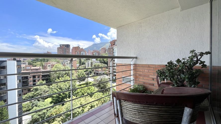 Apartamento de 2 alcobas en arriendo en Los Balsos, Medellín, 105 m² · foto 4 de 23