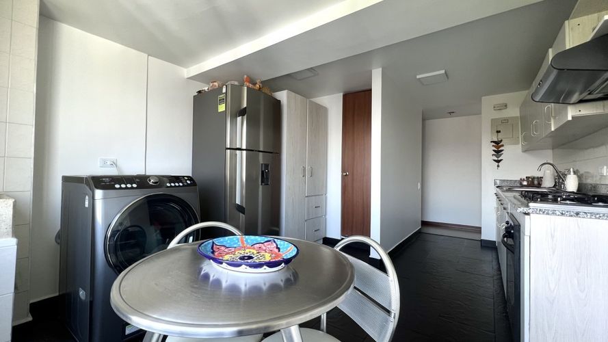 Apartamento de 2 alcobas en arriendo en Los Balsos, Medellín, 105 m² · foto 5 de 23