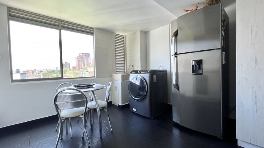 Apartamento de 2 alcobas en arriendo en Los Balsos, Medellín, 105 m² · foto 7 de 23