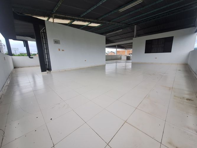 Casa de 5 alcobas en venta en Miraflores, Girardot, 900 m² · foto 6 de 16