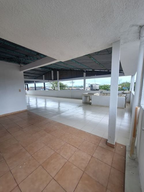 Casa de 5 alcobas en venta en Miraflores, Girardot, 900 m² · foto 9 de 16